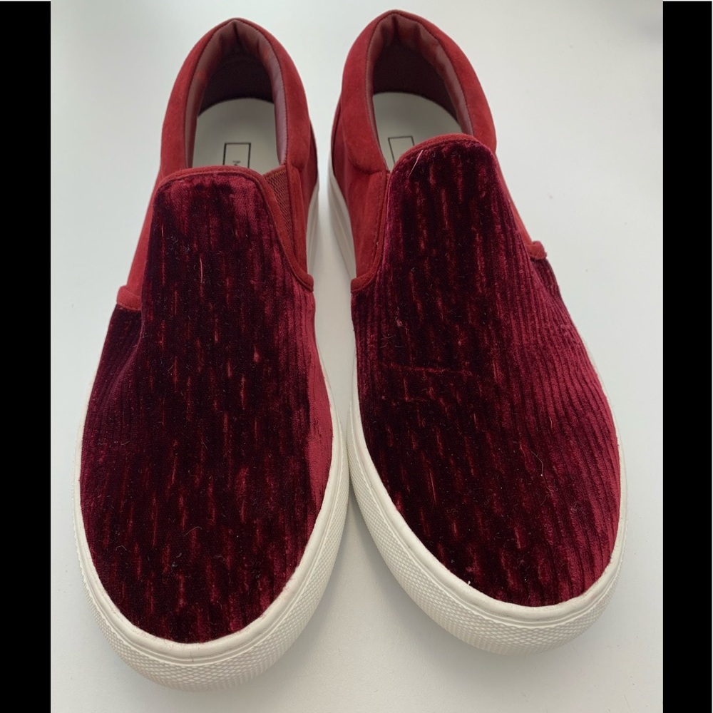 Marc Jacobs designee velvet slides